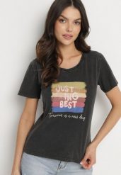 Czarny Bawełniany T-shirt Ozdobiony Nadrukiem Alonera. Czarne t-shirty damskie Born2be, l, bez wzorów, z bawełny, bez kołnierzyka, bez ramiączek. Za 39.99 zł.