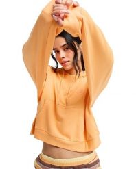 Bluza z kapturem damska SURFING BY DAYLIGHT. Zielone bluzy damskie Roxy, m, bez wzorów, z elastanu, bez ramiączek, z kapturem. Za 167.99 zł.