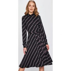 Vero Moda - Sukienka. Czarne sukienki damskie Vero Moda, do pracy, s, bez wzorów, z materiału, biznesowe, bez kołnierzyka, bez ramiączek, maxi, proste. W wyprzedaży za 119.90 zł.