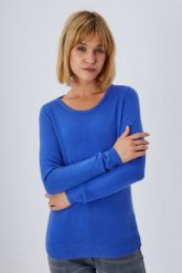 Gładki sweter. Niebieskie swetry nierozpinane damskie MOODO, s, bez wzorów, bez kołnierzyka, bez ramiączek. W wyprzedaży za 27.99 zł.