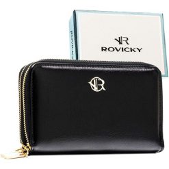 Duży, czarny portfel damski ze skóry ekologicznej zamykany suwakiem - Rovicky. Czarne portfele damskie ROVICKY, ze skóry ekologicznej. Za 69.99 zł.