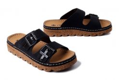 RIEKER V8751-00 black, klapki damskie. Czarne klapki damskie Rieker, na lato, bez wzorów, bez obcasa, bez zapięcia. Za 289.90 zł.