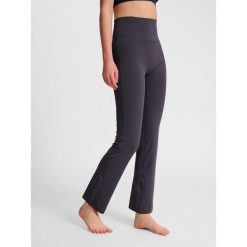 Spodnie legginsy z wysokim stanem dla kobiet Hummel. Brązowe bielizna sportowa damska Hummel, bez wzorów. Za 205.00 zł.