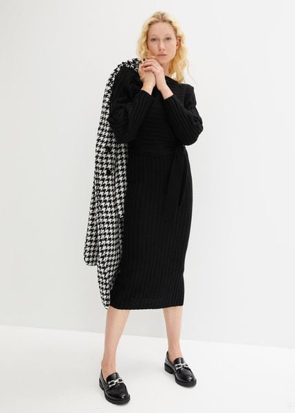 Sukienka dzianinowa z paskiem (kompl. 2-częściowy). Czarne sukienki damskie bonprix, bez wzorów, z dzianiny, bez kołnierzyka, bez ramiączek. Za 149.99 zł.