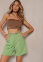 Zielone Szorty z Wiskozą w Eleganckim Stylu z Paskiem Relemira. Zielone szorty damskie Renee, bez wzorów, z materiału, eleganckie, z podwyższonym stanem. Za 69.99 zł.