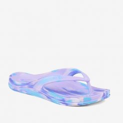 Damskie klapki Coqui. Fioletowe klapki damskie Coqui, bez wzorów, sportowe, bez obcasa, bez zapięcia. Za 134.99 zł.