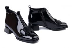 ARTIKER RELAKS 57C1037 czarny, botki damskie. Czarne botki damskie Artiker Relaks, bez wzorów, z gumy, bez obcasa, na obcasie, bez zapięcia. Za 359.90 zł.