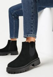 Czarne Botki Sztyblety z Imitacji Zamszu na Platformie z Elastyczną Wstawką Isilinda. Czarne botki damskie Born2be, bez wzorów, z jeansu, eleganckie, bez obcasa, na platformie, bez zapięcia. Za 99.99 zł.