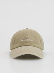 Czapka z daszkiem - musztardowy. Czapki damskie Reserved, bez wzorów. Za 59.99 zł.