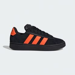Buty Grand Court Alpha. Białe buty zimowe męskie Adidas, bez wzorów, bez obcasa, bez zapięcia. Za 419.00 zł.