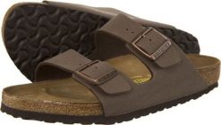 Birkenstock Klapki uniseks Arizona 181 brązowe r. 35. Brązowe klapki męskie Birkenstock, bez wzorów, bez zapięcia. Za 365.36 zł.