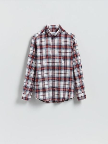 Koszula regular fit w kratę - czerwony. Czerwone koszule męskie Reserved, l, bez wzorów, z bawełny, bez kołnierzyka, bez ramiączek. Za 99.99 zł.