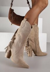 Ciemnobeżowe Botki Kowbojki na Słupku Ozdobione Frędzlami Reikka. Brązowe botki damskie Renee, bez wzorów, z jeansu, bez obcasa, na obcasie, bez zapięcia. Za 109.99 zł.