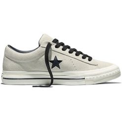 Buty sportowe męskie Converse One Star 95. Szare buty sportowe męskie Converse, bez wzorów, z zamszu, bez zapięcia. Za 590.00 zł.