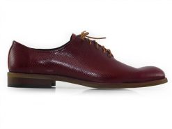 Unikatowe bordowe wiedenki/oxfordy T207. Czerwone buty wizytowe męskie Modini Moda Męska, bez wzorów, ze skóry, bez obcasa, bez zapięcia. W wyprzedaży za 360.00 zł.