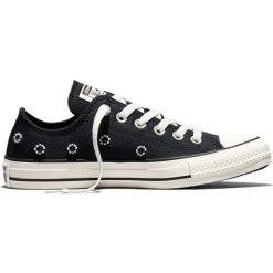 Buty sportowe Converse Chuck Taylor All Star. Czarne obuwie sportowe damskie Converse, bez wzorów, bez zapięcia. Za 590.00 zł.