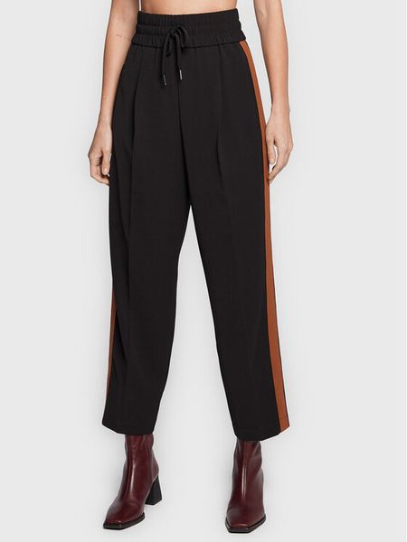 Marc Aurel Spodnie materiałowe 1659 2000 92875 Czarny Regular Fit. Czarne spodnie materiałowe damskie Marc Aurel, bez wzorów, z materiału. Za 439.99 zł.