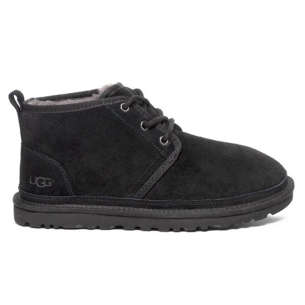 Trzewiki Ugg. Czarne botki męskie UGG, bez wzorów, bez obcasa, bez zapięcia. Za 729.99 zł.