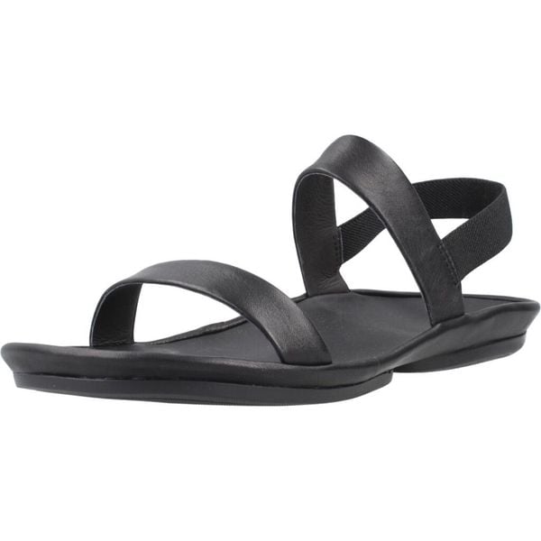 Sandały CAMPER GOBI ISLA Czarny. Czarne sandały damskie Camper, bez wzorów, ze skóry, bez obcasa, bez zapięcia. Za 567.99 zł.