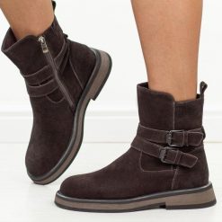Brązowe skórzane botki damskie Filippo Dbt7951/26. Brązowe botki damskie Filippo, na jesień, bez wzorów, z dzianiny, biznesowe, z okrągłym noskiem, bez obcasa, na płaskiej podeszwie, bez zapięcia. Za 329.00 zł.