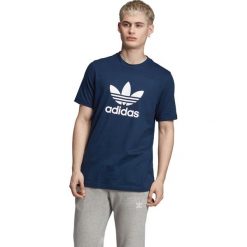 Adidas Originals Trefoil Koszulka Niebieski. Niebieskie t-shirty męskie adidas Originals, m, bez wzorów, z bawełny, bez kołnierzyka, bez ramiączek. Za 111.95 zł.