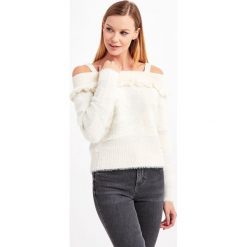 SWETER PATRIZIA PEPE. Swetry nierozpinane damskie Patrizia Pepe, xs, z aplikacjami, z dzianiny, bez kołnierzyka, bez ramiączek. W wyprzedaży za 517.30 zł.