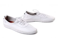Boccato 500-1722 23 TKRKBYZ biały, półbuty damskie. Białe półbuty damskie Boccato, na lato, bez wzorów, bez obcasa, bez zapięcia. Za 259.90 zł.