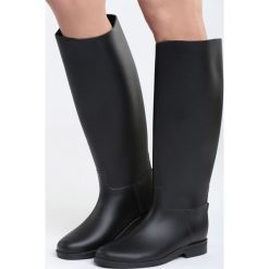 Czarne Matowe Kalosze Almost Lover. Czarne kalosze damskie Born2be, bez wzorów, bez zapięcia. Za 49.99 zł.