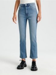 Jeansy flare - niebieski. Niebieskie jeansy damskie Sinsay, bez wzorów, z jeansu. Za 69.99 zł.