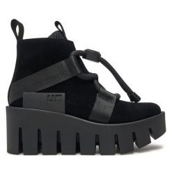 Trzewiki United Nude. Czarne botki damskie United Nude, bez wzorów, bez obcasa, na koturnie, bez zapięcia. Za 1,009.00 zł.