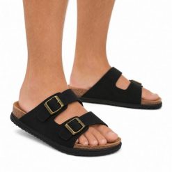Klapki męskie sportowe Wrangler BELVILLE SLIDER MEN LOW. Brązowe klapki męskie Wrangler, bez wzorów, z materiału, bez zapięcia. Za 129.00 zł.
