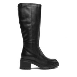 Kozaki Tamaris. Czarne kozaki damskie Tamaris, bez wzorów, bez obcasa, na słupku, bez zapięcia. Za 779.99 zł.