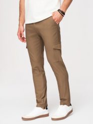 Spodnie męskie REGULAR z kieszeniami cargo - oliwkowe V2 - Rozmiar: L. Zielone spodnie materiałowe męskie Ombre Clothing, bez wzorów, z nylonu. Za 229.99 zł.