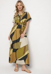 Zielona Sukienka Rozkloszowana z Wiskozy w Geometryczny Wzór z Paskiem Ranislla. Zielone sukienki damskie Born2be, na co dzień, l, bez wzorów, z wiskozy, eleganckie, bez kołnierzyka, bez ramiączek, maxi, rozkloszowane. Za 79.99 zł.