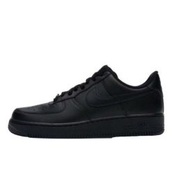 Buty do chodzenia męskie Nike Air Force 1 07. Czarne buty sportowe męskie Nike, bez wzorów, z materiału, bez zapięcia, trekkingowe, Nike Air Force. Za 519.99 zł.