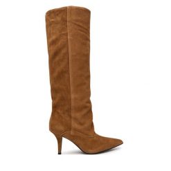 Kozaki Guess. Brązowe kozaki damskie Guess, z aplikacjami, bez obcasa, na szpilce, bez zapięcia. Za 1,059.00 zł.
