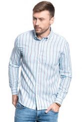KOSZULA MĘSKA WRANGLER LS 1PKT BUTTON DOWN CERULEAN BLUE W5A34SXVT 112130013. Niebieskie koszule męskie Wrangler, m, bez wzorów, bez kołnierzyka, bez ramiączek. Za 129.99 zł.