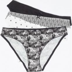 Etam - Figi Monica (4-pack). Czarne majtki damskie Etam, z bawełny. W wyprzedaży za 39.90 zł.