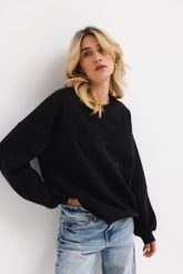 BLUZA LOLA CZARNA Z HAFTEM L - Flawless. Czarne bluzy damskie Flawless, l, bez wzorów, z bawełny, eleganckie, bez ramiączek, bez kaptura. Za 340.00 zł.