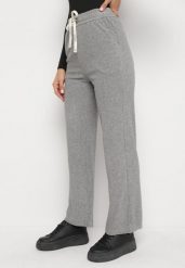 Szare Szerokie Spodnie z Wiskozą Wysokim Stanem i Gumka w Pasie Iritta. Szare spodnie materiałowe damskie Born2be, bez wzorów, z jeansu, eleganckie, z podwyższonym stanem. Za 44.99 zł.