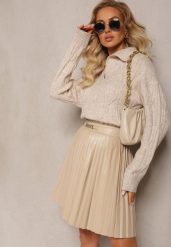 Jasnobeżowy Sweter z Dekoltem w Serek i Ozdobnym Splotem Travissa. Brązowe swetry nierozpinane damskie Renee, bez wzorów, ze splotem, casualowe, bez kołnierzyka, bez ramiączek. Za 99.99 zł.