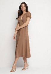 Brązowa Sukienka Rozkloszowana z Wiskozą z Poduszkami w Ramionach Awerla. Brązowe sukienki damskie Born2be, na co dzień, l, bez wzorów, z wiskozy, eleganckie, bez kołnierzyka, bez ramiączek, midi, rozkloszowane. Za 129.99 zł.
