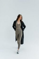 Legginsy modelujące do jogi Moonholi Malibu Evenings z wysokim stanem. Szare legginsy damskie MOONHOLI, bez wzorów, z materiału. Za 359.00 zł.