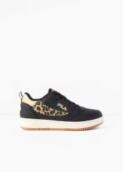 Sneakersy Fila ze zwierzęcymi detalami. Czarne obuwie sportowe damskie bonprix, bez wzorów, bez zapięcia. Za 269.99 zł.