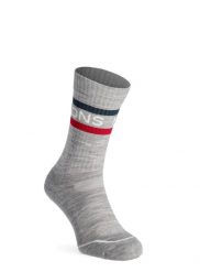 Skarpety turystyczne Mons Royale Signature Crew Sock. Szare skarpetki damskie Mons Royale, bez wzorów, z elastanu. Za 100.09 zł.