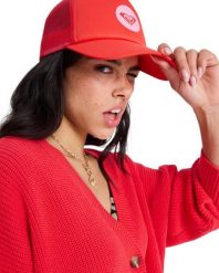 Czapka Trucker dla Kobiety BRIGHTER DAY Czerwony. Czerwone czapki damskie Roxy, bez wzorów, z poliesteru. Za 119.99 zł.
