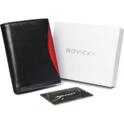 Portfel czarny z czerwonym elementem Rovicky 1541-03-BOR-1287 BLA. Czarne portfele męskie ROVICKY, bez wzorów, ze skóry. Za 71.99 zł.