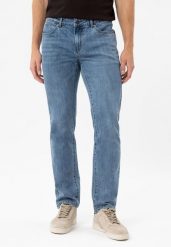 Jeansy Regular Fit D-JERRY 62. Niebieskie spodnie materiałowe męskie Volcano, bez wzorów, z bawełny, z standardowym stanem. Za 189.99 zł.