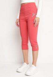 Różowe Spodnie 3/4 z Elastyczną Gumką w Pasie i Suwakami Leazira. Czerwone spodnie materiałowe damskie Born2be, bez wzorów, z jeansu, eleganckie. Za 49.99 zł.