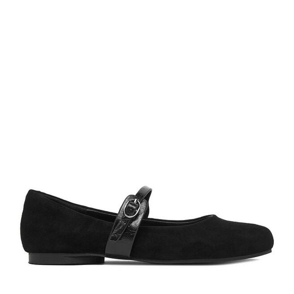 Baleriny Lasocki. Czarne balerinki damskie Lasocki, bez wzorów, bez obcasa, bez zapięcia. Za 199.99 zł.